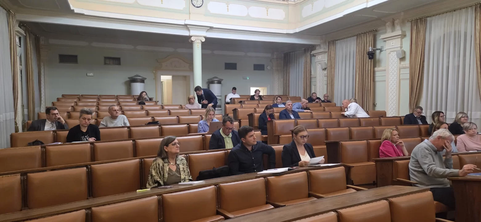 Nakon višesatne rasprave Gradsko vijeće Karlovca zaključilo sjednicu o vodovodu