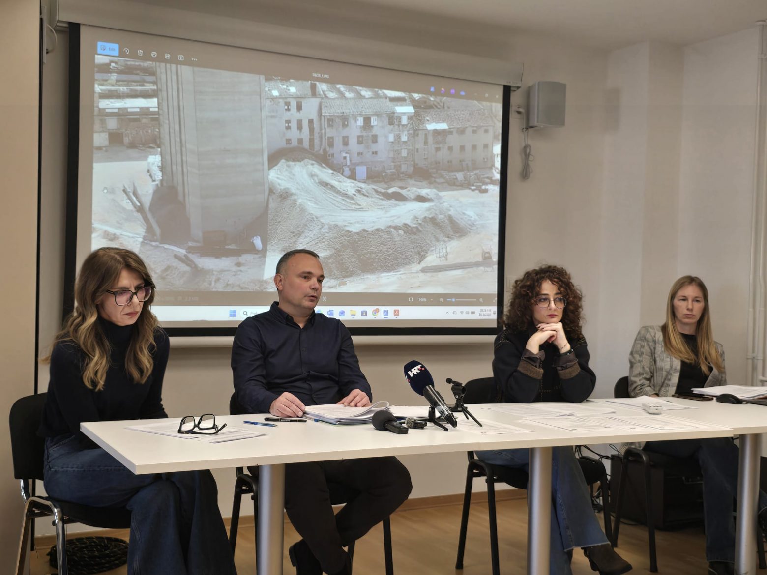 Građanska inicijativa “Gospić je naš dom”: Niti godinu od otkrića otpada nema sanacije i analize